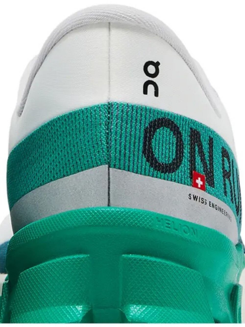 On Running Women White and Teal Trail Sneakers New Whit Out Box - Picture 7 of 12